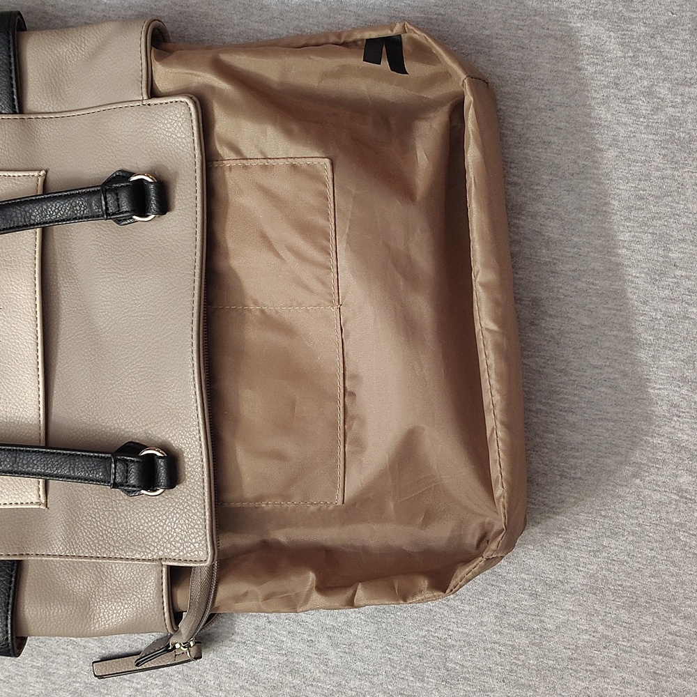 NICOLE MILLER NEW YORK - WOMENS HAND BAG- PURSE 👜👜👜 SHOULDER BAG - Picture 7 of 16